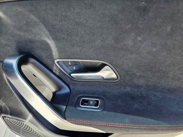 Used 2023 Mercedes-Benz CLA 250 image 13