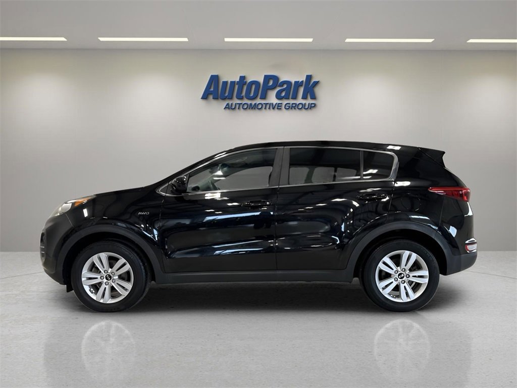 Used 2017 Kia Sportage LX image 2