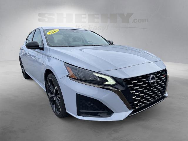 Used 2023 Nissan Altima 2.5 SR w/ SR Premium Package image 8