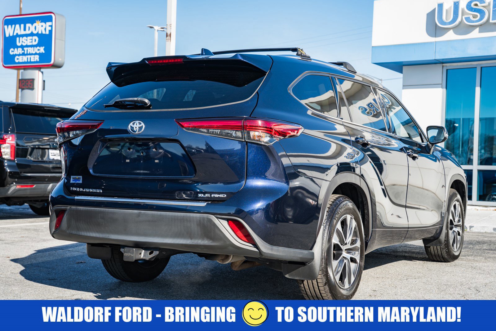 Used 2020 Toyota Highlander XLE image 3