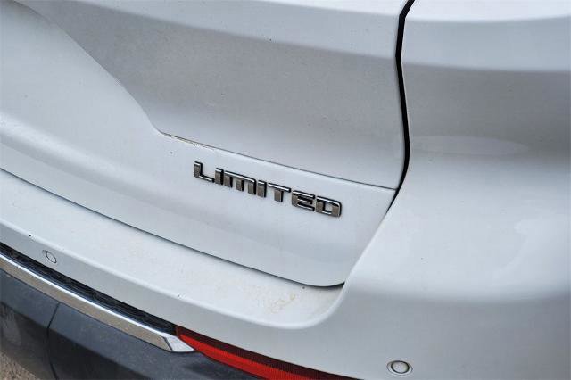 Used 2023 Jeep Grand Cherokee L Limited w/ Luxury Tech Group II image 7