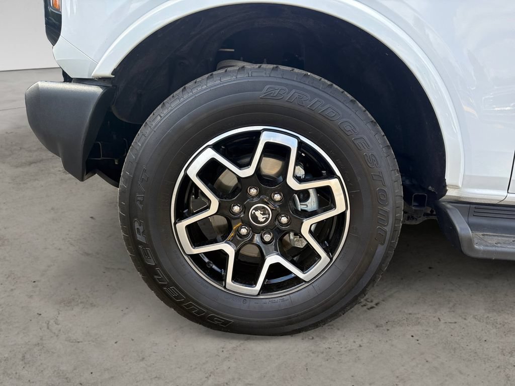 Certified 2025 Ford Bronco Outer Banks AWD/4WD image 9