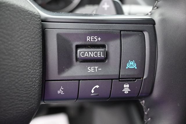 Used 2025 Nissan Rogue SV FWD image 16