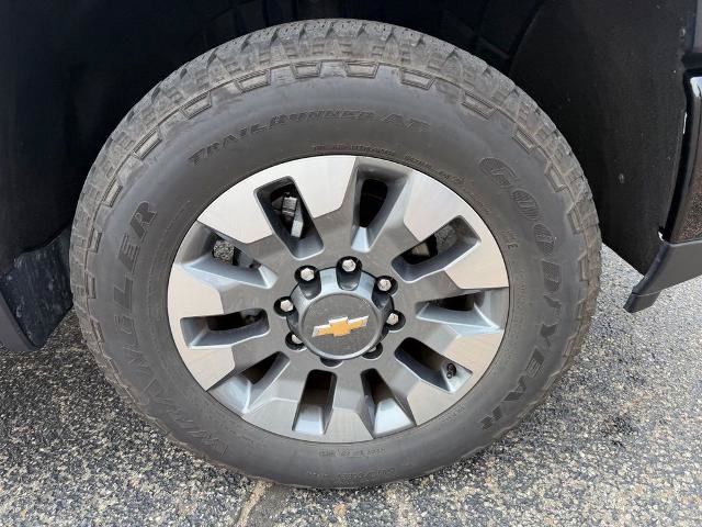 Used 2025 Chevrolet Silverado 2500 Custom w/ Custom Convenience Package AWD/4WD image 31