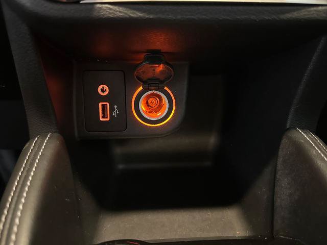 Used 2018 Nissan Kicks SV FWD image 25