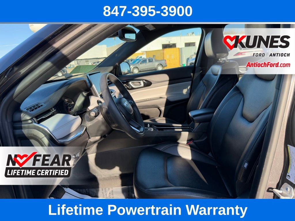 Used 2024 Jeep Compass Limited image 30