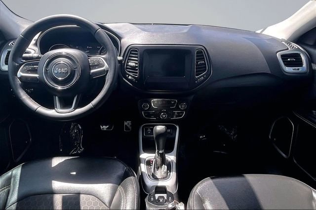 Used 2018 Jeep Compass Latitude w/ Popular Equipment Group FWD image 15