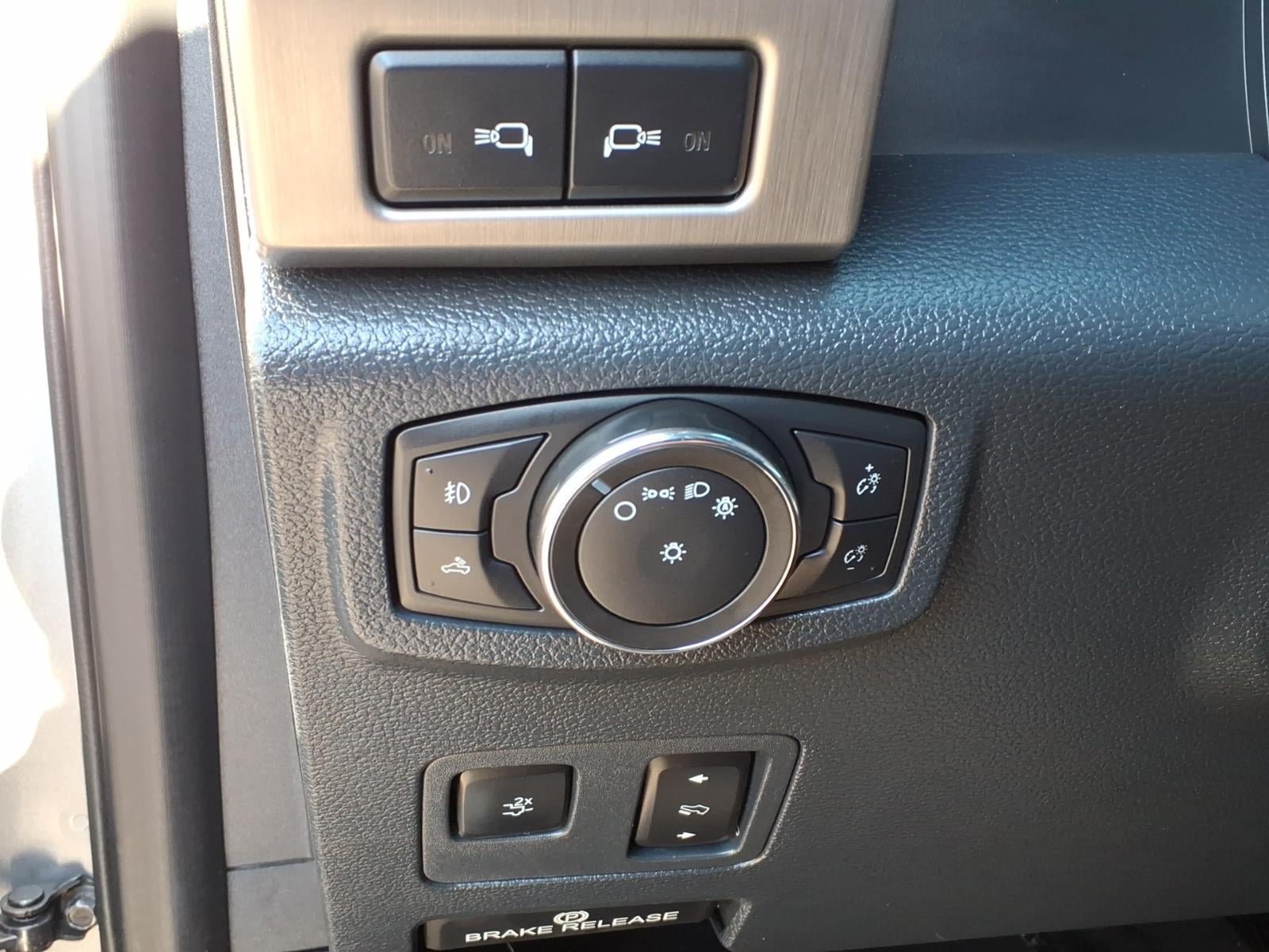 Certified 2022 Ford F350 Platinum AWD/4WD image 23