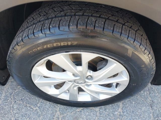 Used 2019 Hyundai Tucson Value AWD/4WD image 11