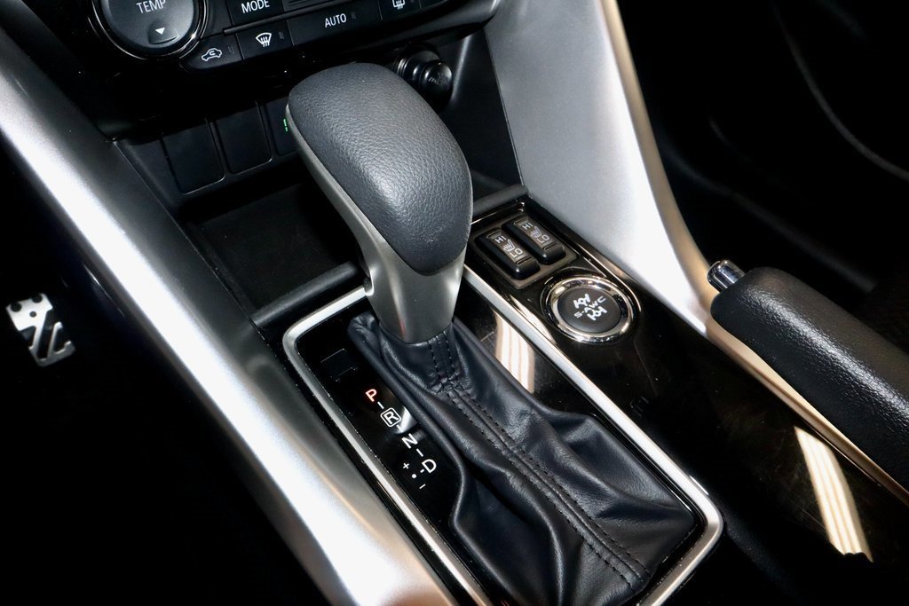 Used 2024 Mitsubishi Eclipse Cross Black Edition image 32