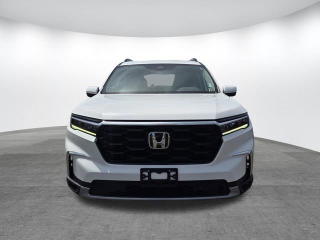 Used 2023 Honda Pilot Touring image 2