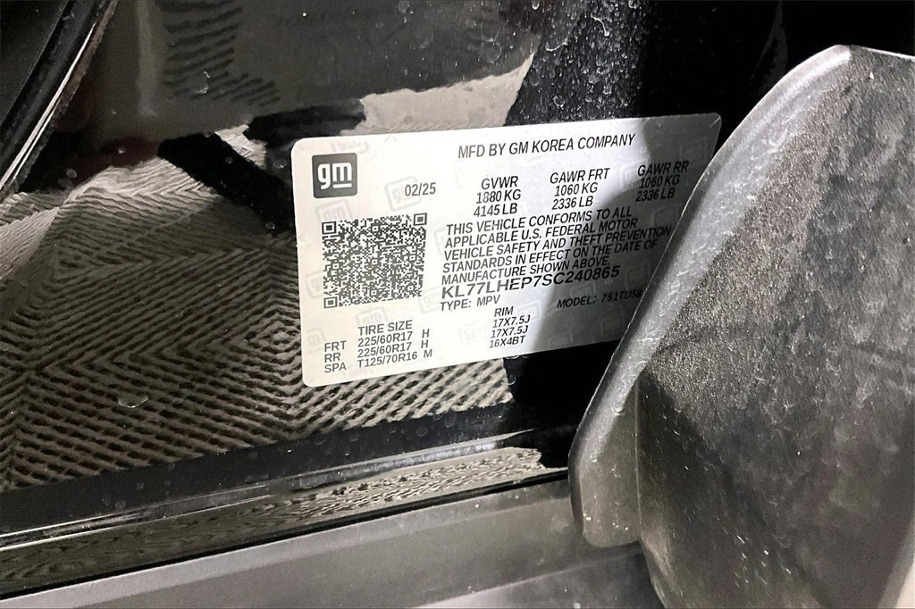 Used 2025 Chevrolet Trax LT w/ LT Convenience Package image 26