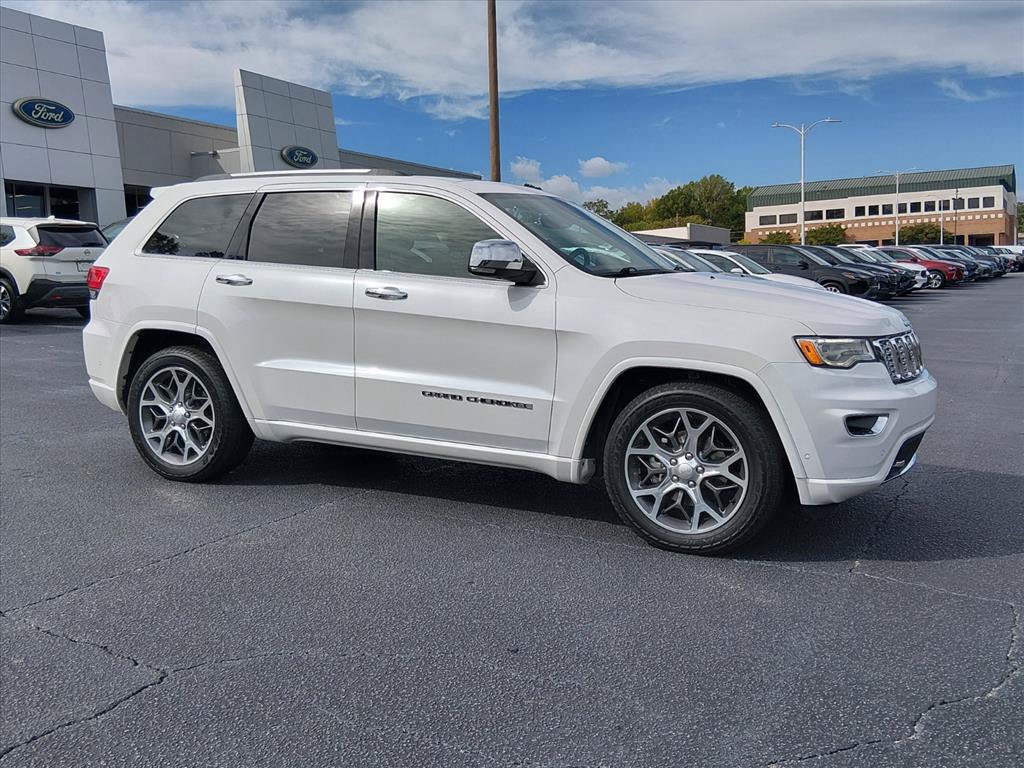 Used 2020 Jeep Grand Cherokee Overland AWD/4WD image 2