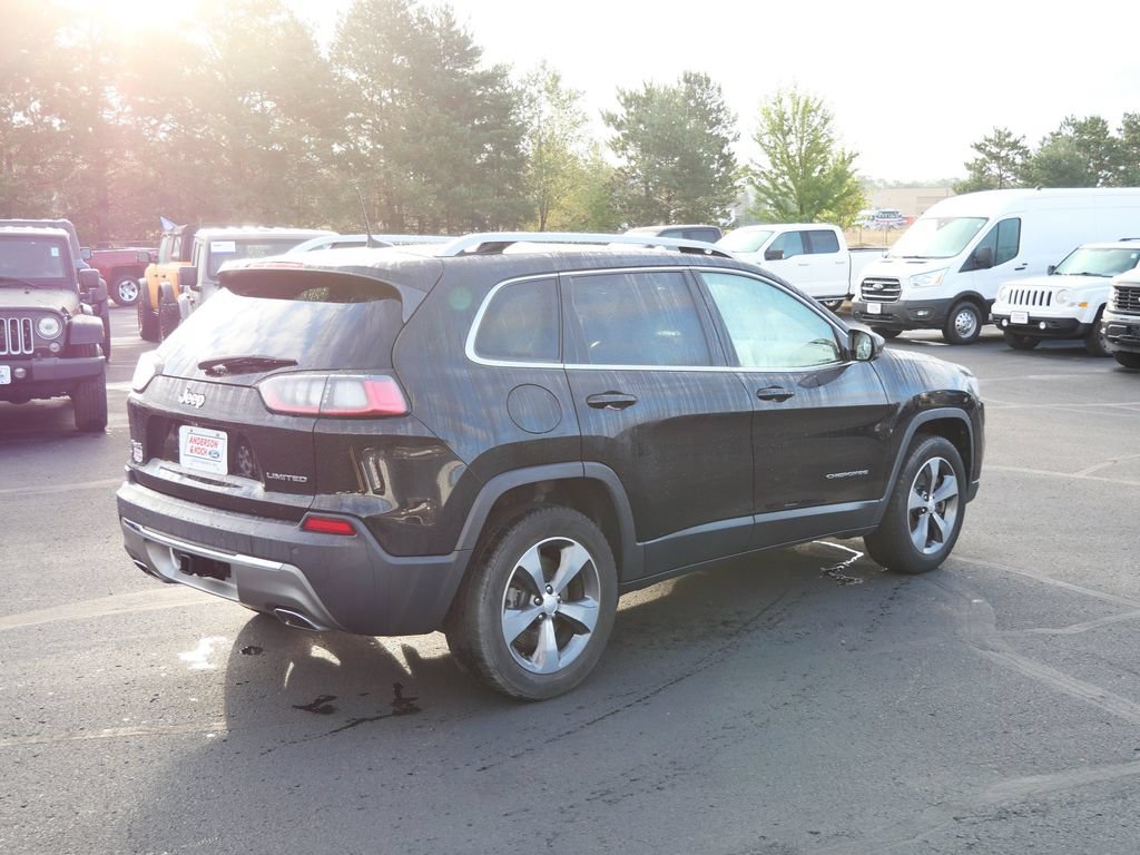Used 2019 Jeep Cherokee Limited w/ Trailer Tow Group AWD/4WD image 6