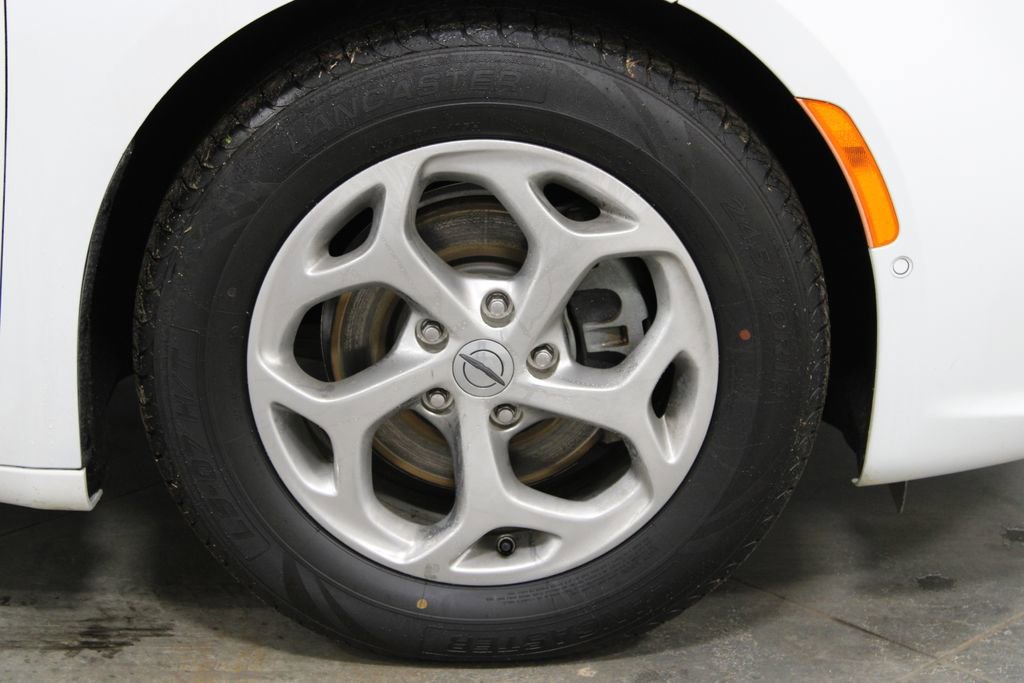 Used 2022 Chrysler Pacifica Limited image 15