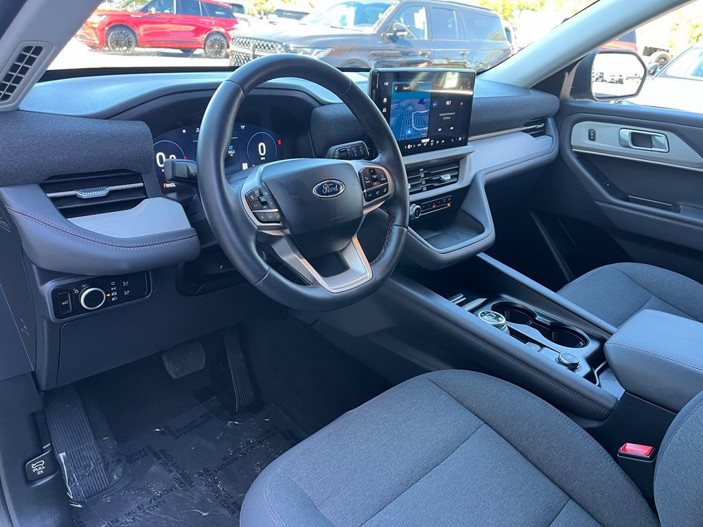 Certified 2025 Ford Explorer Active AWD/4WD image 25