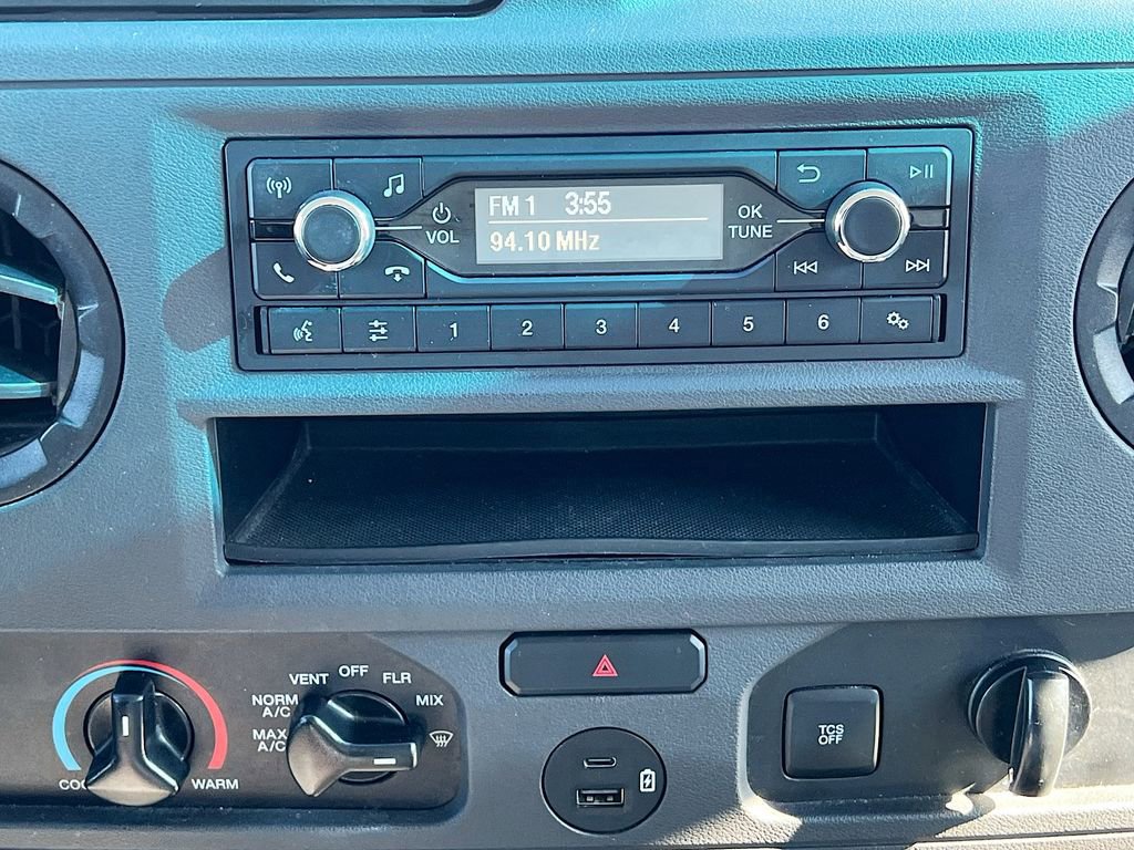 Certified 2024 Ford E-450 and Econoline 450 Super Duty w/ Power Windows & Locks Group image 16