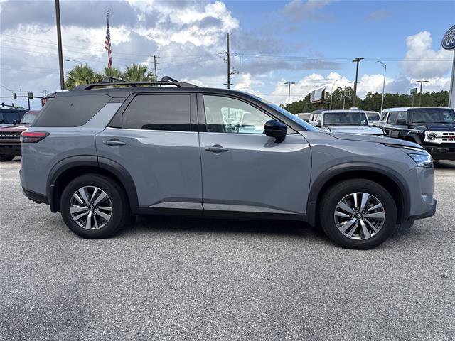 Used 2022 Nissan Pathfinder SL FWD image 15
