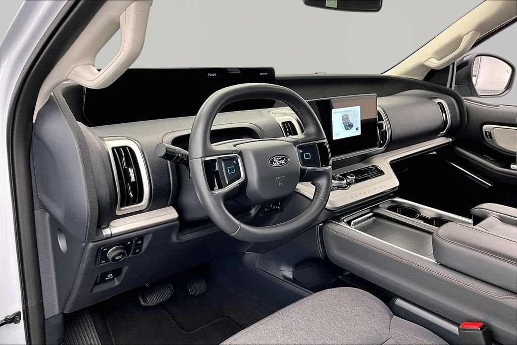 Certified 2025 Ford Expedition Active AWD/4WD image 14