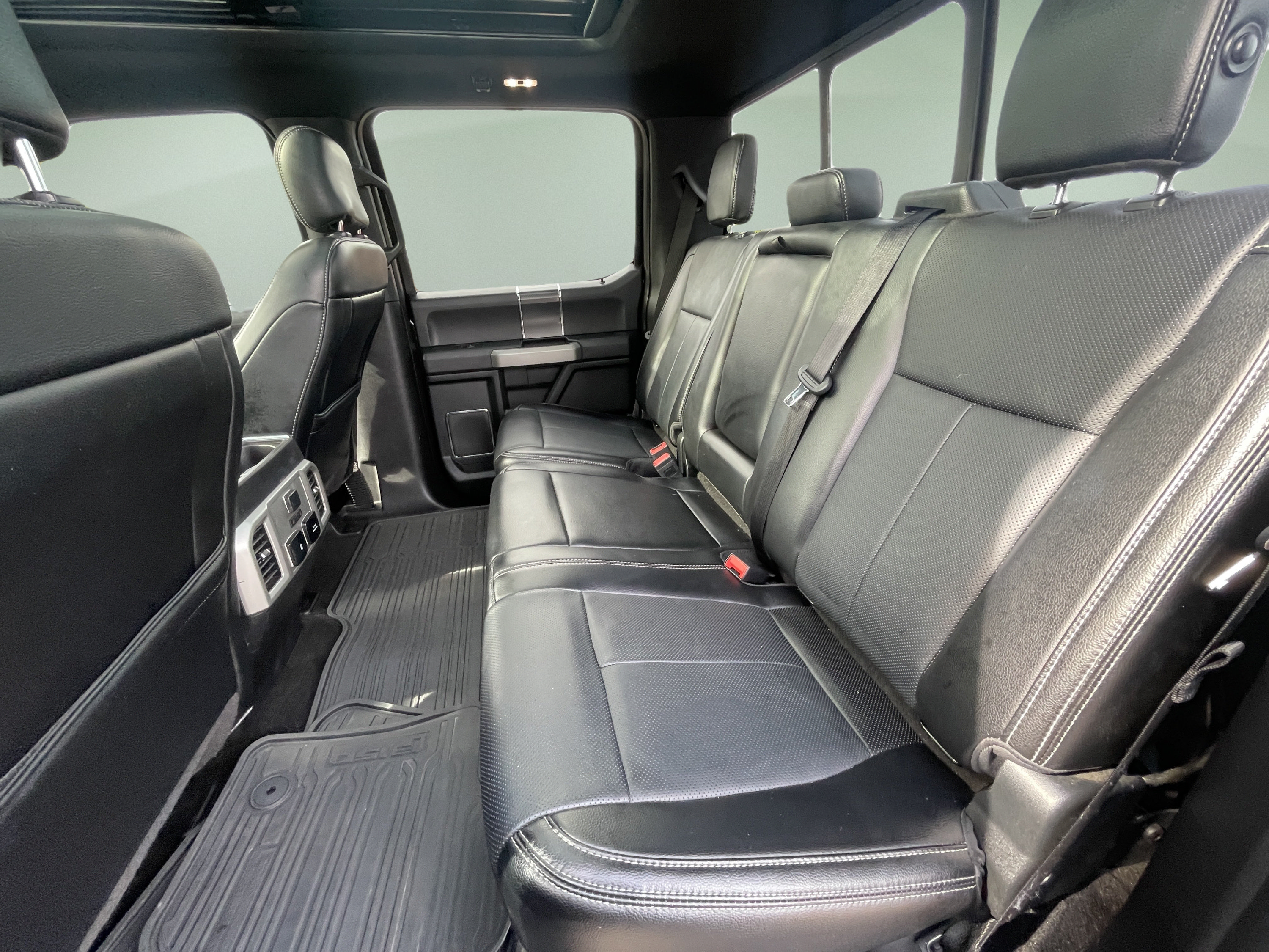 Certified 2018 Ford F150 Lariat w/ Equipment Group 502A Luxury AWD/4WD image 22