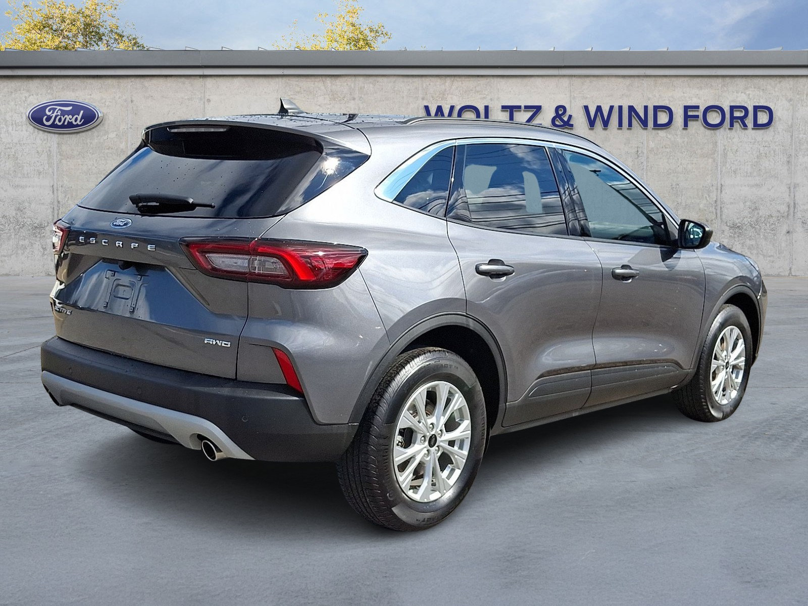 Certified 2023 Ford Escape Active w/ Tech Pack #1 AWD/4WD image 6