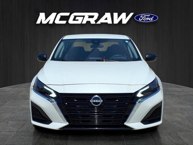 Used 2024 Nissan Altima 2.5 SV FWD image 3