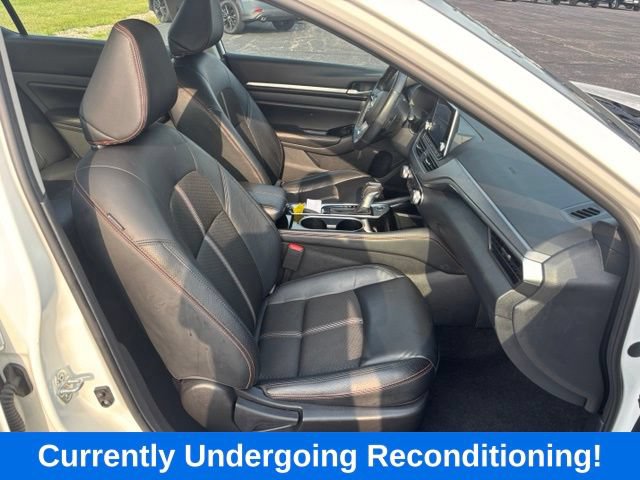 Used 2024 Nissan Altima 2.5 SR FWD image 18