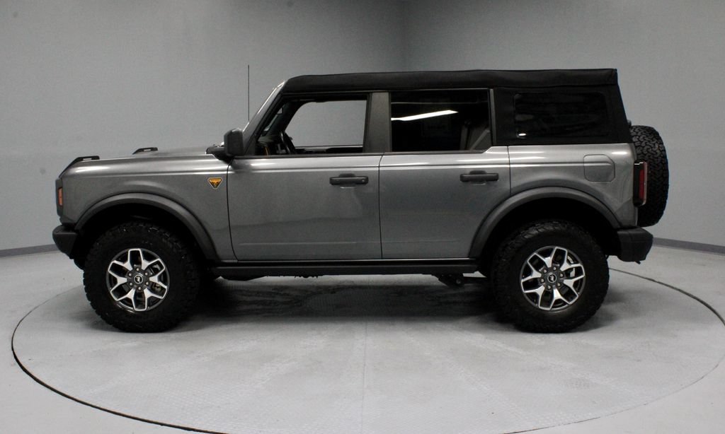 Certified 2024 Ford Bronco Badlands AWD/4WD image 9