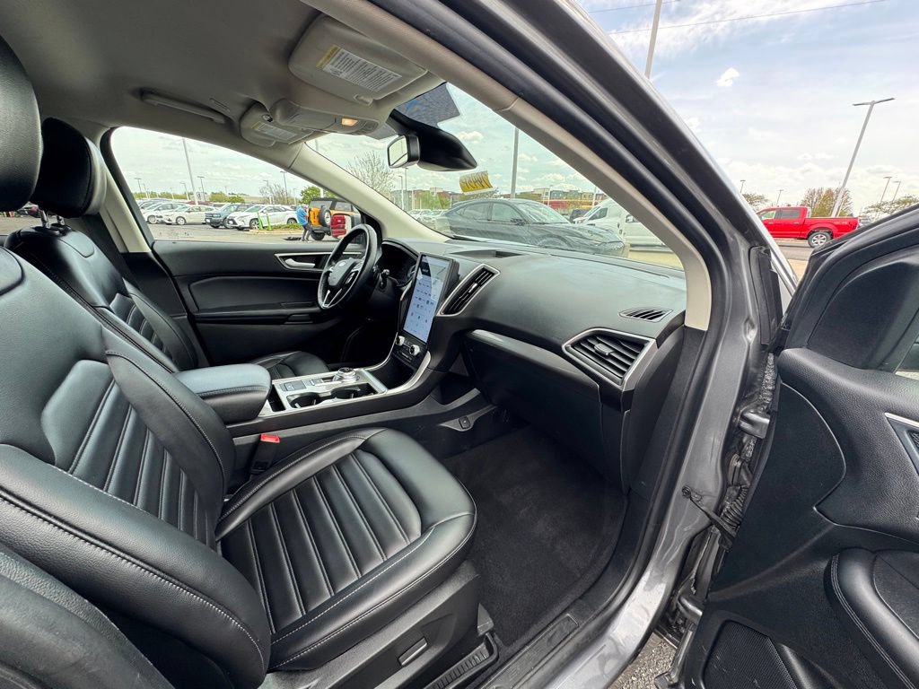 Certified 2024 Ford Edge SEL w/ Convenience Package AWD/4WD image 15