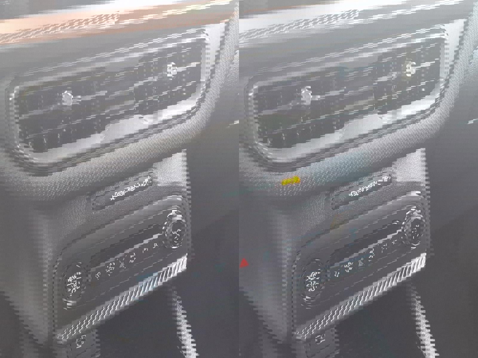 Certified 2025 Ford Bronco Sport Outer Banks w/ Outer Banks Tech Package+ image 25