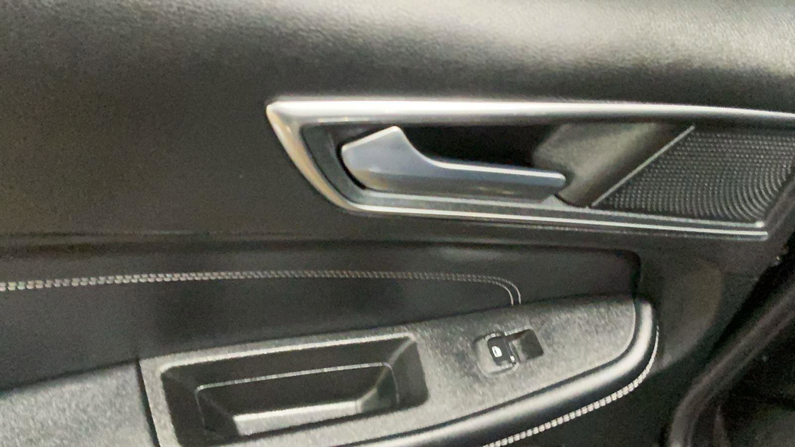 Certified 2023 Ford Edge Titanium image 17