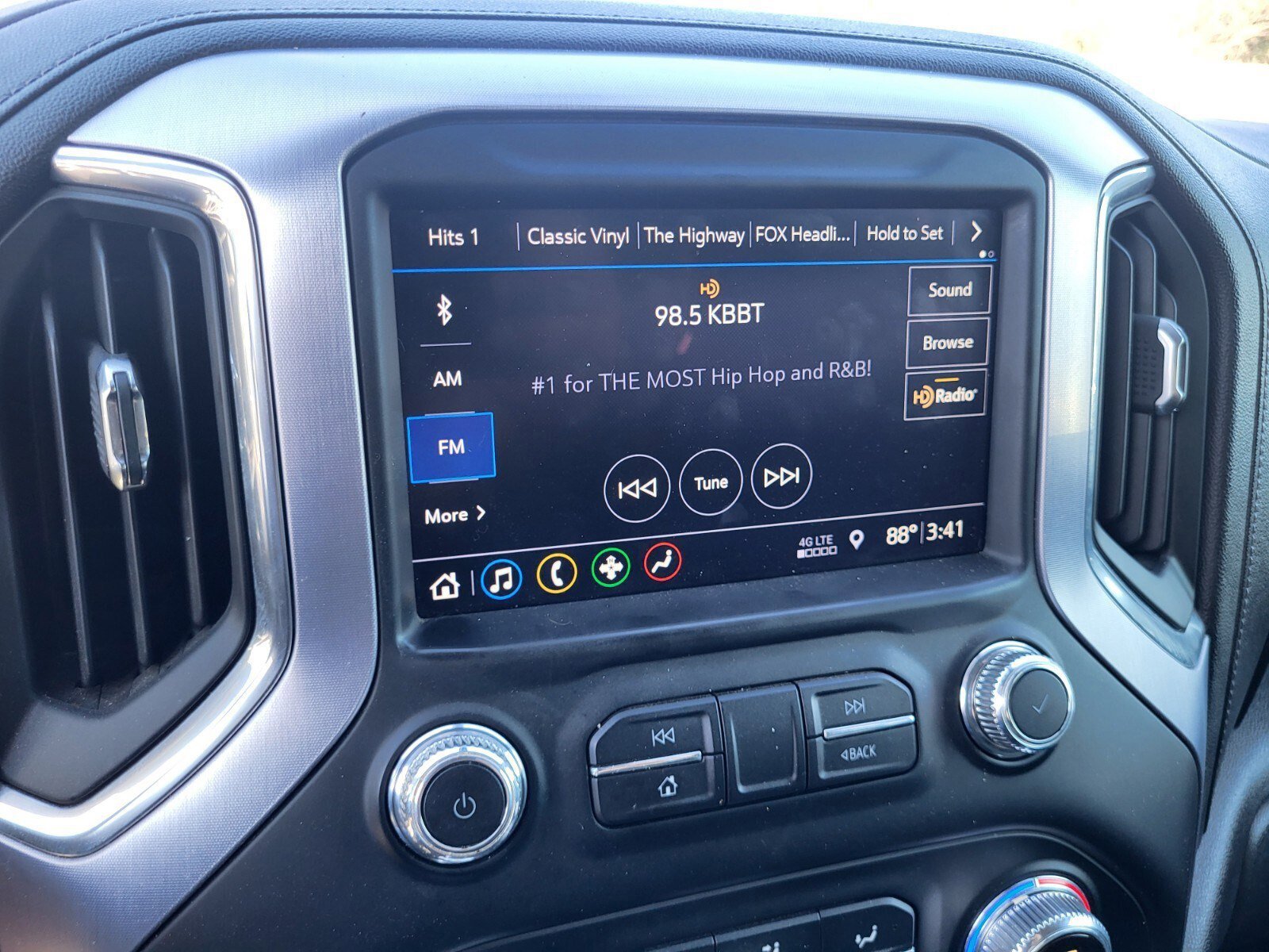 Used 2019 GMC Sierra 1500 SLT w/ SLT Premium Package image 21