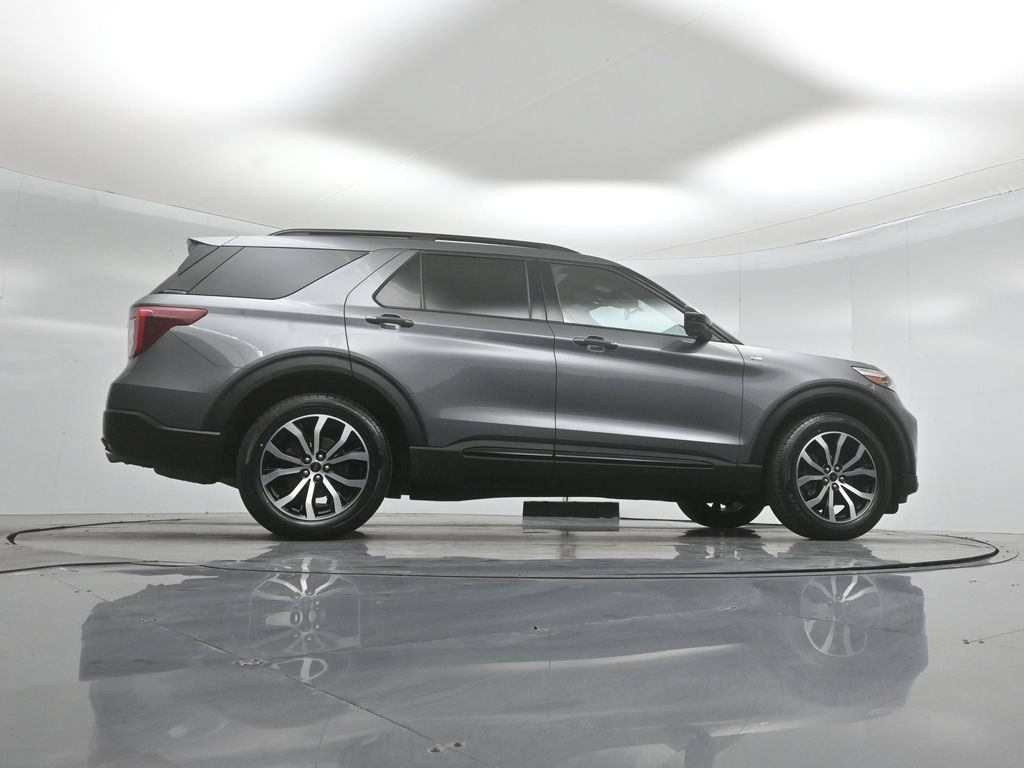 Certified 2022 Ford Explorer ST-Line w/ Class IV Trailer Tow Package AWD/4WD image 49