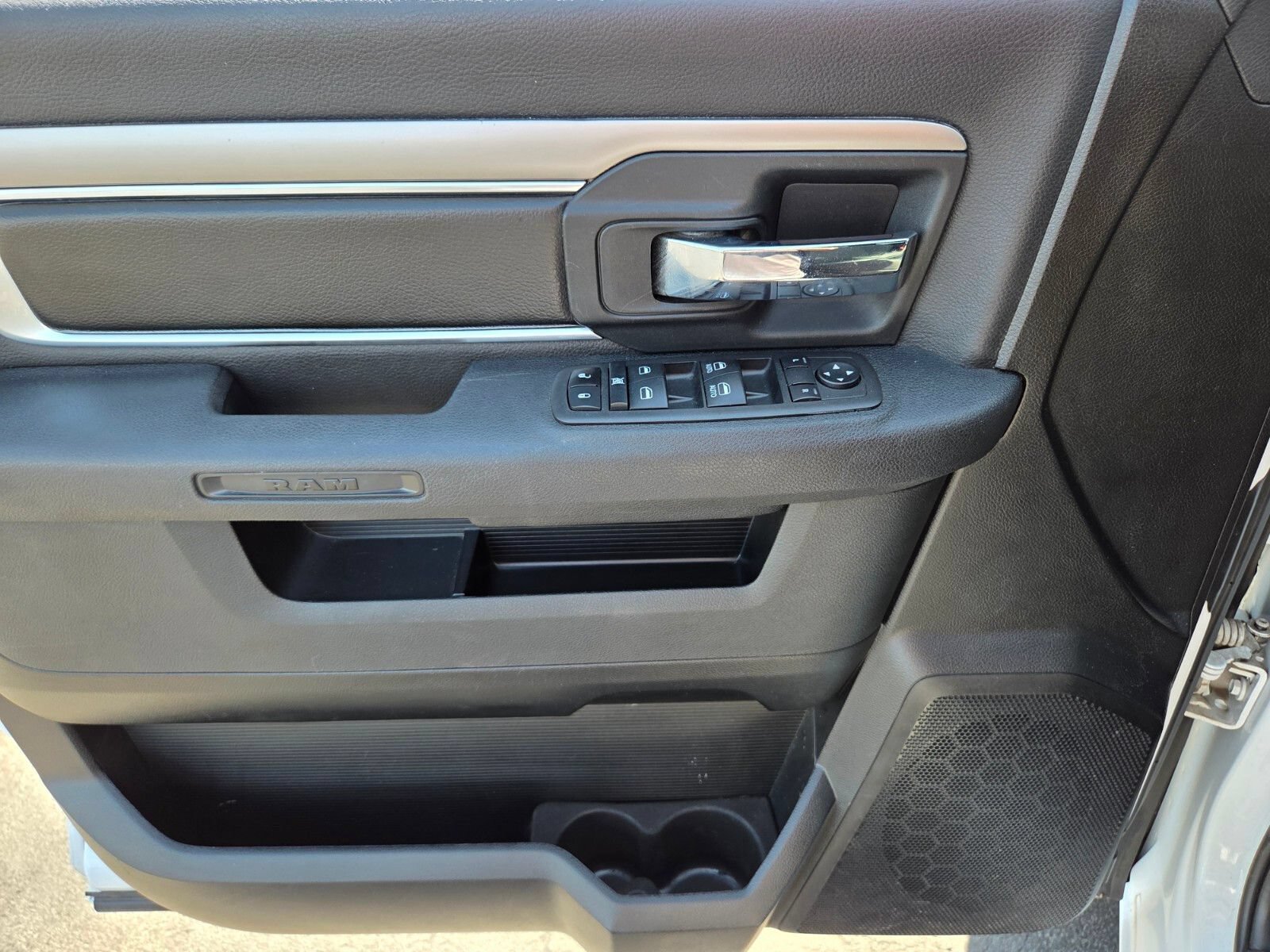 Used 2024 RAM 1500 Warlock RWD image 17