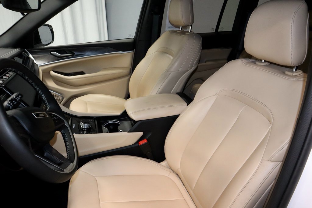 Used 2024 Jeep Grand Cherokee Limited 4xe image 26