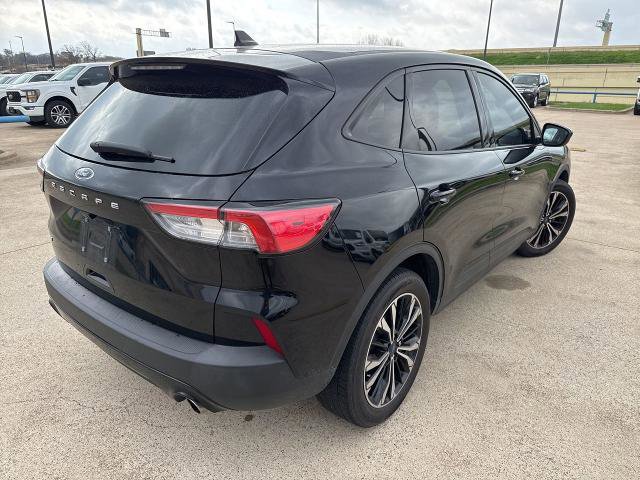 Certified 2022 Ford Escape SE w/ SE Sport Appearance Package image 4