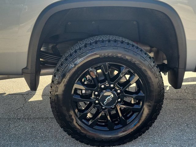 Used 2025 Chevrolet Silverado 2500 Custom w/ Custom Blackout Package AWD/4WD image 11
