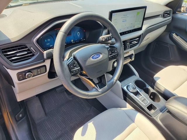 Certified 2023 Ford Escape Platinum FWD image 16