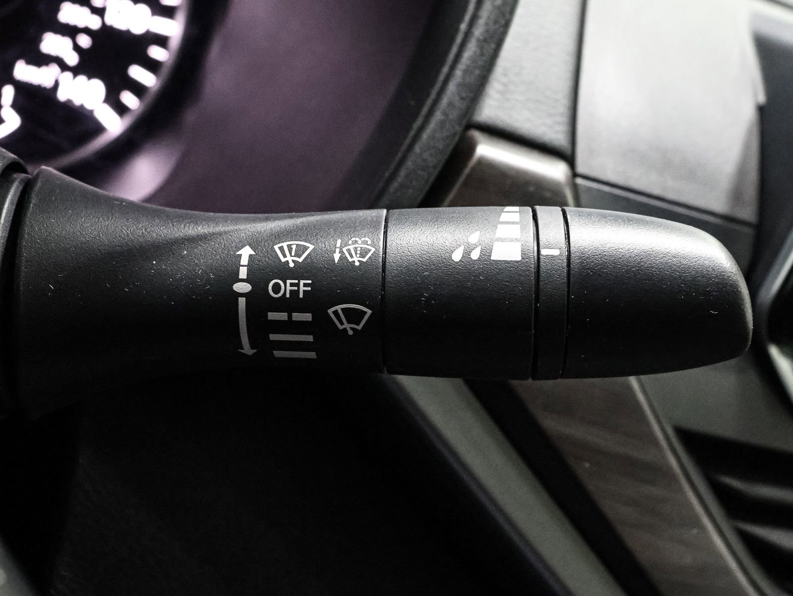 Used 2024 Nissan Altima 2.5 SV image 35