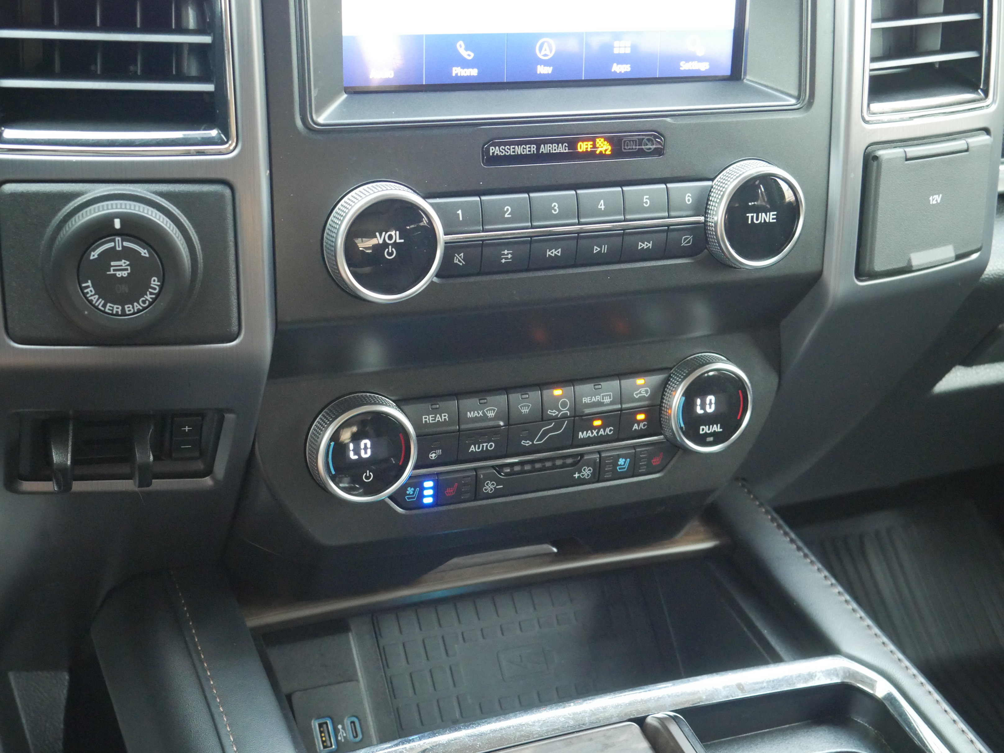 Certified 2020 Ford Expedition Platinum AWD/4WD image 17
