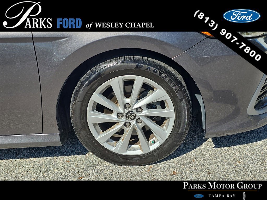 Used 2021 Toyota Camry LE image 31