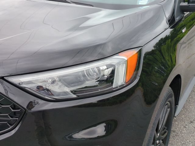 Certified 2024 Ford Edge ST-Line AWD/4WD image 9
