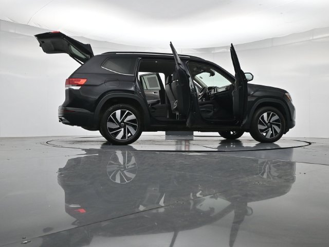 Used 2025 Volkswagen Atlas SE FWD image 54