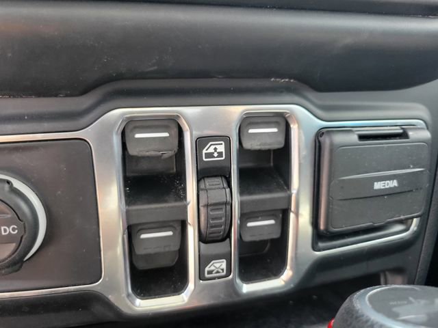 Used 2021 Jeep Wrangler Unlimited Sahara image 16