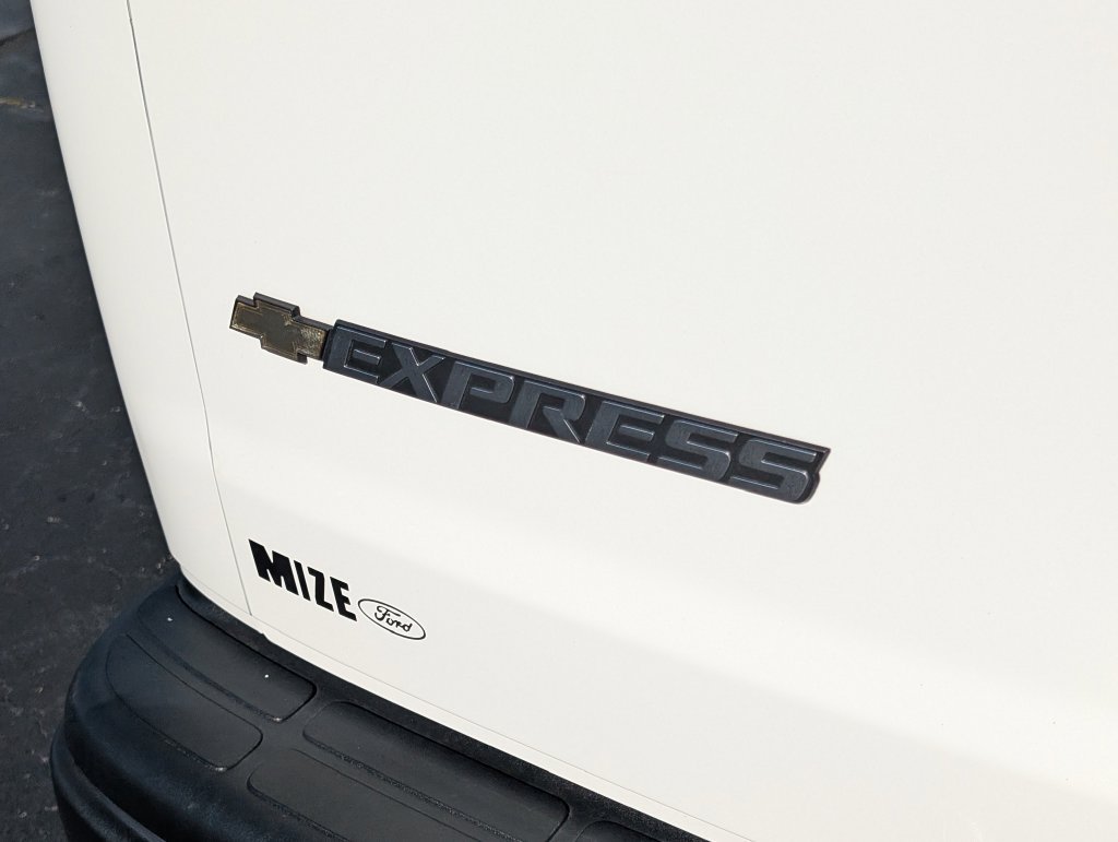 Used 2025 Chevrolet Express 3500 LT w/ LT Preferred Equipment Group RWD image 24