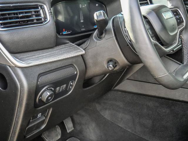 Used 2022 Jeep Wagoneer Series II AWD/4WD image 33