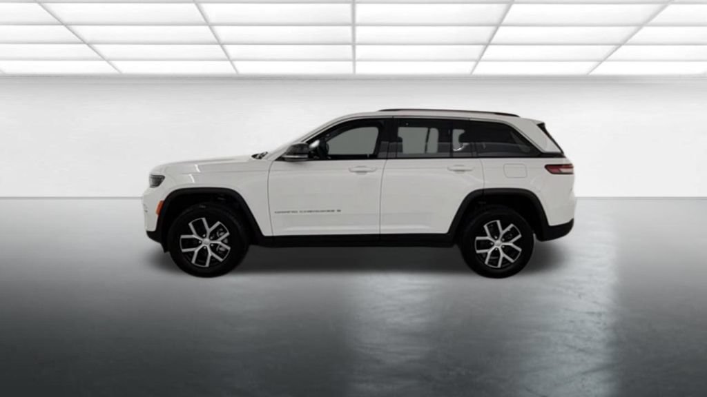 Used 2024 Jeep Grand Cherokee Limited AWD/4WD image 6