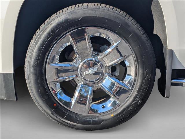 Used 2019 Chevrolet Suburban Premier image 23