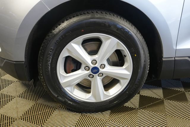 Certified 2021 Ford Edge SE image 9