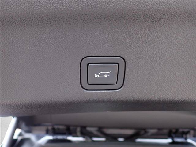 Used 2023 GMC Yukon SLT w/ SLT Premium Package AWD/4WD image 10